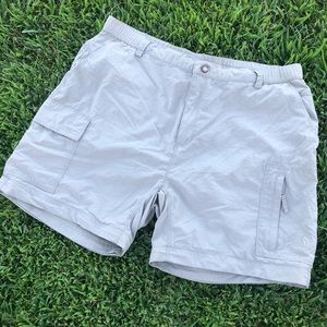 Men’s The North Face TNF cargo khaki shorts sz XL